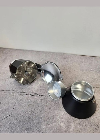 Гейзерная кофеварка Garda GU-1001-6 300 мл 6 чашек черная Gusto (336876004)