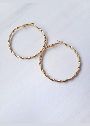 Сережки жіночі невеликі кільця перекручені 5 см No Brand (280946706)