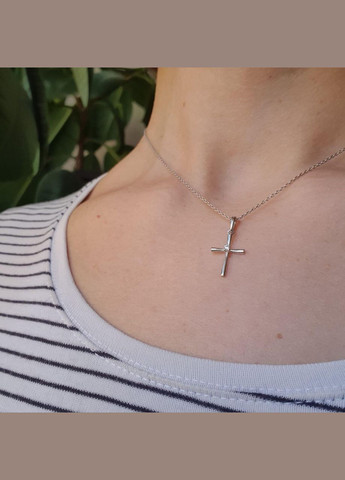 Срібний хрестик маленький з одним каменем посередині Каштан (342335223)