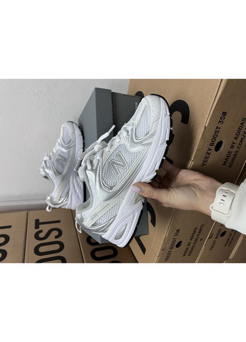 Белые всесезонные кроссовки 530 silver white v2 New Balance