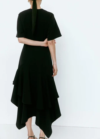 Чорна сукня H&M однотонна