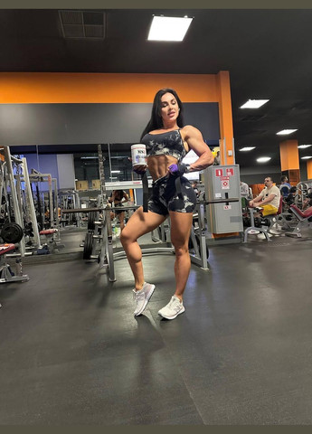 Спортивний комплект з мармуровим принтом (топ та шорти) чорно-сірого кольору, розмір S Trends (330757024)