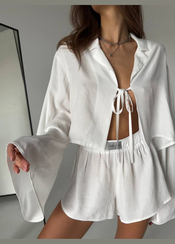 Белая всесезон привлекательный и женственный комплект для дома рубашка + шорты Adelante