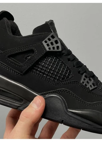 Чорні кросівки чоловічі nike air jordan 4 retro all black найк аір джордан чорні демісезон No Brand