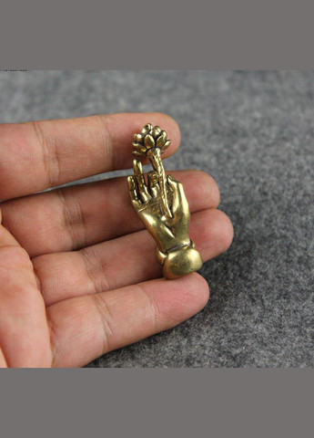 Вінтажний ретро мідний латунний брелок статуетка рука з квіткою Лотоса для ключів авто мото ключів сигналізації No Brand (292867176)