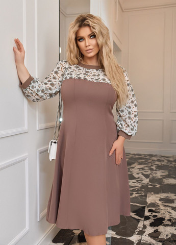 Темно-бежевое праздничный, коктейльное, вечернее, деловое платье миди силуэтное из креп-костюмной ткани с длинными рукавами силуэтная, с юбкой-солнце, клеш No Brand однотонное