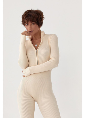Трикотажный комбинезон в рубчик - кремовый цвет Lurex бежевый повседневный трикотаж