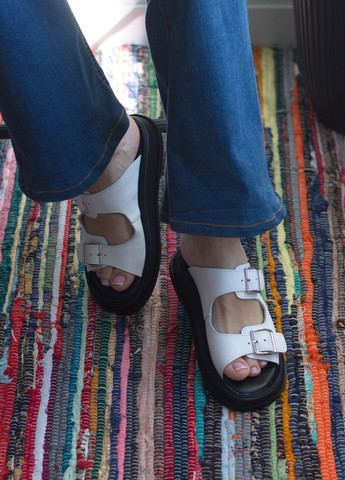 Белые шлепанцы женские из натуральной кожи Zlett