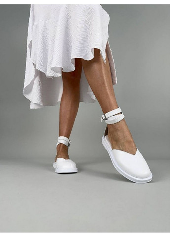 Белые кожаные женские босоножки VZUTIK