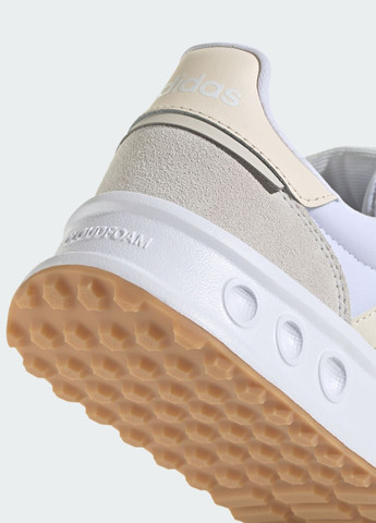 Кросівки Run 84 adidas білі всесезони (350612737)