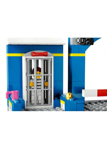 Конструктор City Преследование на полицейском участке 172 деталей (60370) Lego (281425668)