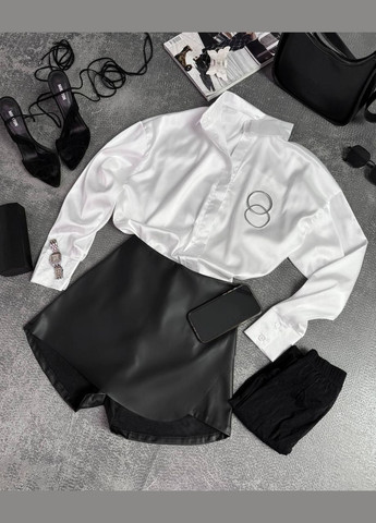 Белая кэжуал рубашка однотонная Adelante