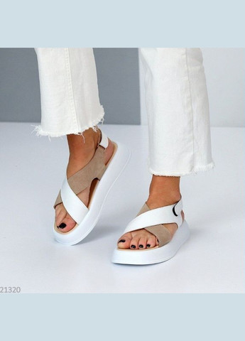 Белые бело-бежевые кожаные женские босоножки на толстой подошве Viscala на липучке