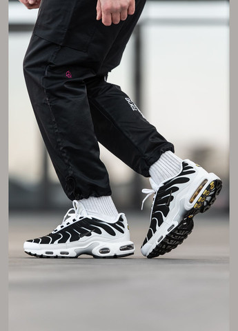 Чорно-білі Осінні кросівки чоловічі і жіночі nike air max tn plus black white | найк аір макс тн плюс чорно-білі No Brand