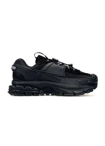 Чорні кросівки чоловічі nike демісезон No Brand Zoom Vomero Roam Black