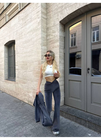 Стильний велюровий костюм із розкльошеними штанами Україна (360548552)