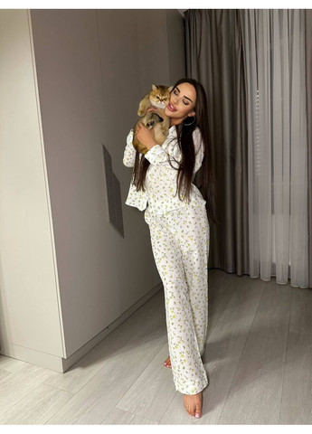 Біла всесезон піжама жіноча муслінова сорочка + брюки Style Point