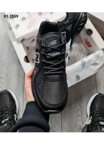 Черные демисезонные кроссовки мужские new balance 481 v3 black нью беланс 481 No Brand