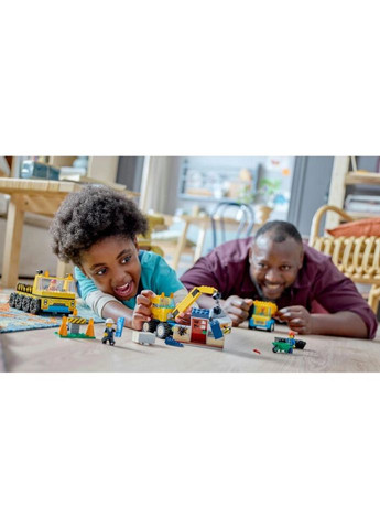 Конструктор City Будівельна вантажівка та кулястий кран-таран 235 деталей (60391) Lego (281425509)