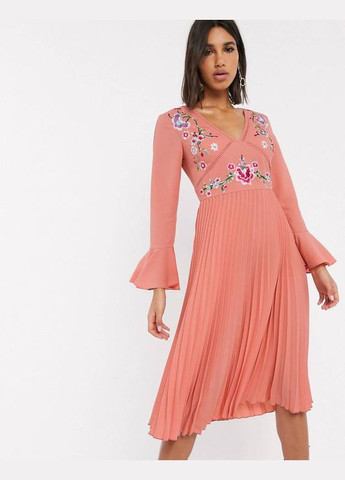 Розовое розовое плиссированное платье меди с вышивкой Asos