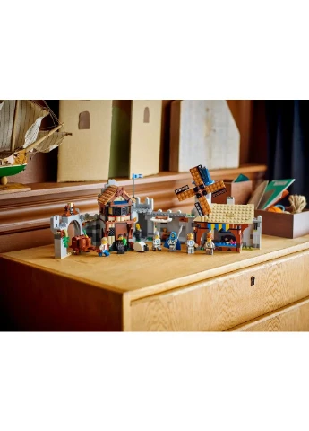 Конструктор Creator Средневековой замок с рыцарем на коне 1371 деталь (31168) Lego (398830099)