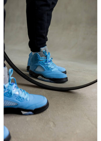 Чорні Осінні кросівки чоловічі nike air jordan retro 5 unc найк аір джордан No Brand