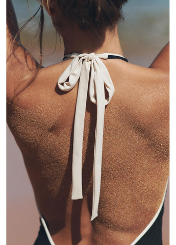 Черный летний контрастный купальник с воротником хальтер Zara