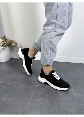 Жіночі замшеві кросівки чорного кольору з біло-чорною підошвою та білими шнурками для стильного образу (відшив 3 дні) Paradize чорні демісезони (371763617)