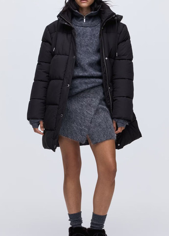 Чорне зимнє Пальто H&M