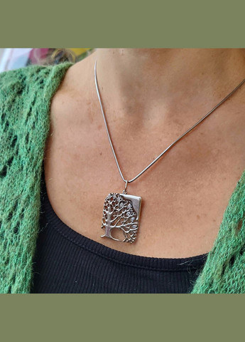 Серебряная квадратная подвеска кулон Дерево в белых камнях серебро 925 пробы Черненное 300012 No Brand (306743369)