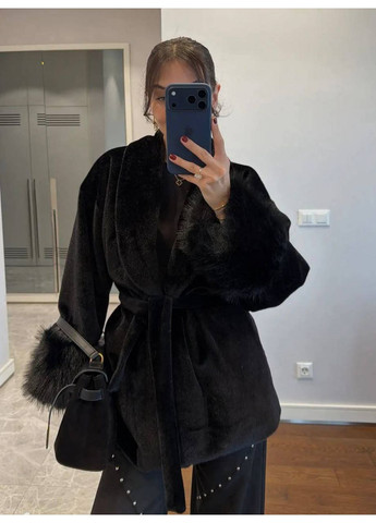 Утеплена оверсайз шуба з еко хутра з манжетами песець — ЗАМІРИ В ОПИСІ Vione (371394721)