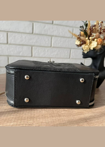 Жіноча каркасна міні сумочка клатч з 3Д тисненням чорна рептилія (sku_760С) No Brand (330575690)