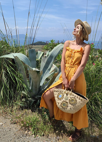 Желтое кэжуал длинное платье из муслина оранжевого цвета. ORA однотонное