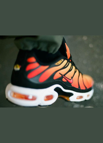 Чорні всесезонні кросовки air max tn plus sunset - 604133-886 Nike