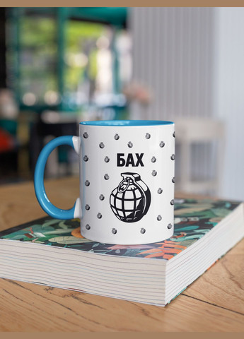 Чашка керамическая с принтом "Бах" 330 мл, белая с голубой ручкой No Brand (324263342)