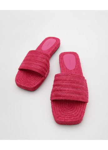 Шльопанці Reserved (349746770)