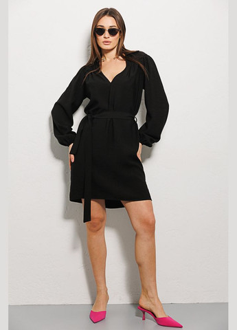 Черное короткое платье с длинными рукавами пудровое Arjen