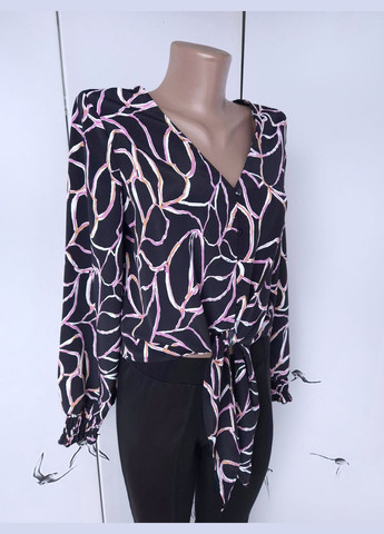 Чёрная блузка женская в абстрактный принт с завязкой спереди Vero Moda