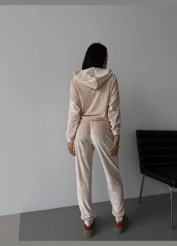 Легкий женский костюм бежевого цвета 33121 Fashion (332008689)