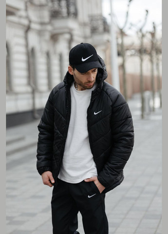 Черная демисезонная куртка мужская motion черная No Brand