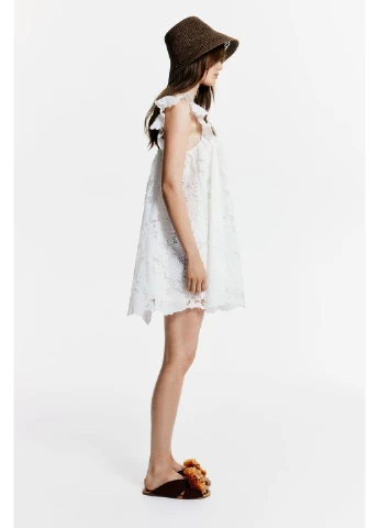 Белое платье с вышивкой H&M однотонное