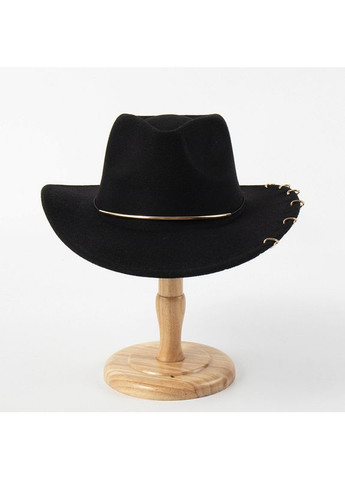 Шляпа Федора Ковбойка унисекс с устойчивыми полями, пирсингом и металлическим декором No Brand (362346121)