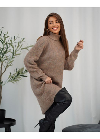 Бежевое повседневный, кэжуал платье-гольф из пряжи-травки платье-свитер Magnet однотонное