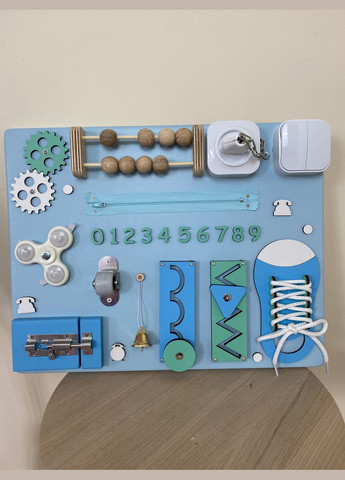 Бізіборд, дерев'яний, іменний, з розеткою і викачем, 30х40 см No Brand (355890425)