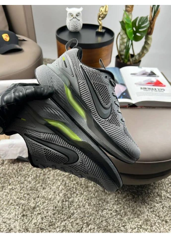 Серые кроссовки grey lime (размер ) No Brand Zoom Winflo
