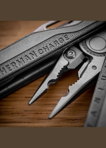 Мультитул Charge TTi Plus 19 Инструментов с Чохлом (832528) Leatherman (342967095)