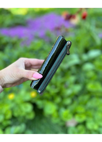 Шкіряний гаманець жіночий лаковий маленький Lvan (371653302)