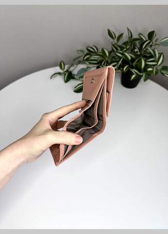 Жіночий гаманець на кнопці з євромонетницею Saralyn (294983643)