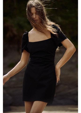 Чорна коротка сукня з відкритою спиною Zara