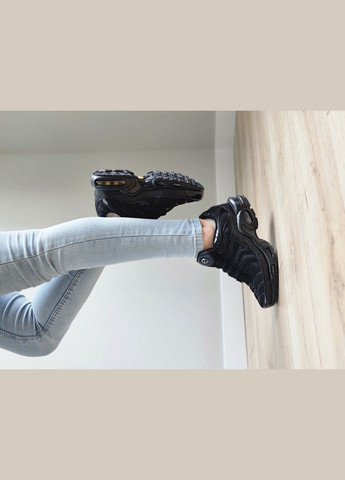 Чорні Осінні кросівки чоловічі і жіночі nike air max tn plus black \ найк аір макс тн плюс чорні No Brand